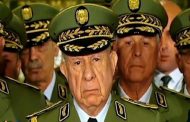 Les Algériens ont unanimement décidé d'adopter le dogme de la soumission aux généraux