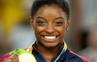 Simone Biles, la légende vivante, remporte son deuxième titre aux Championnats du monde