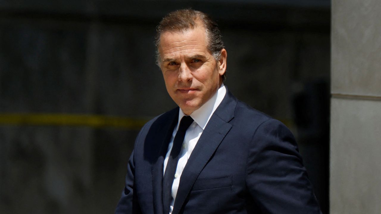 Hunter Biden a nié les allégations de possession illégale d'armes à feu