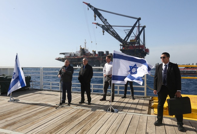 Origine de la trahison : L'Algérie réserve un accueil triomphal au navire israélien de gaz