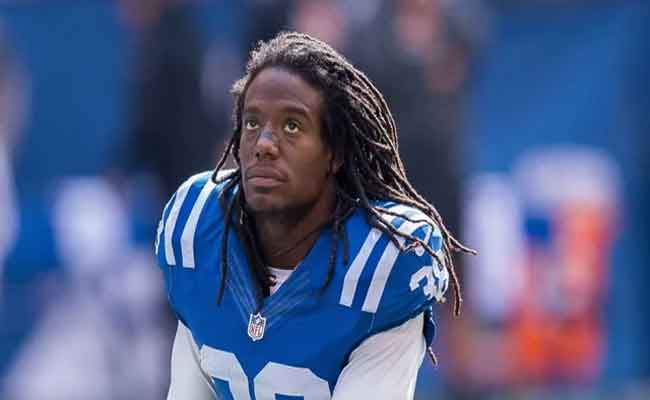 Sergio Brown, ancien joueur de la NFL, en détention pour le meurtre de sa mère