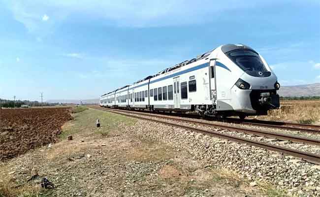 Drame à Relizane : Un jeune homme meurt fauché par un train de voyageurs