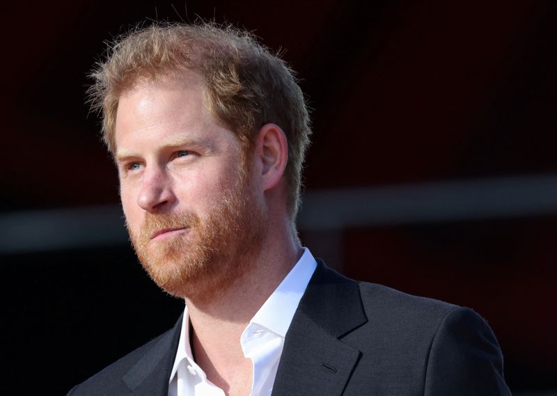 Le Miroir condamné à verser 164 000 euros au Prince Harry pour Collecte Illégale d'Informations Personnelles