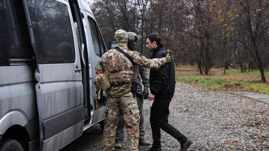 L'Arménie et l'Azerbaïdjan amorcent la normalisation avec un échange de prisonniers