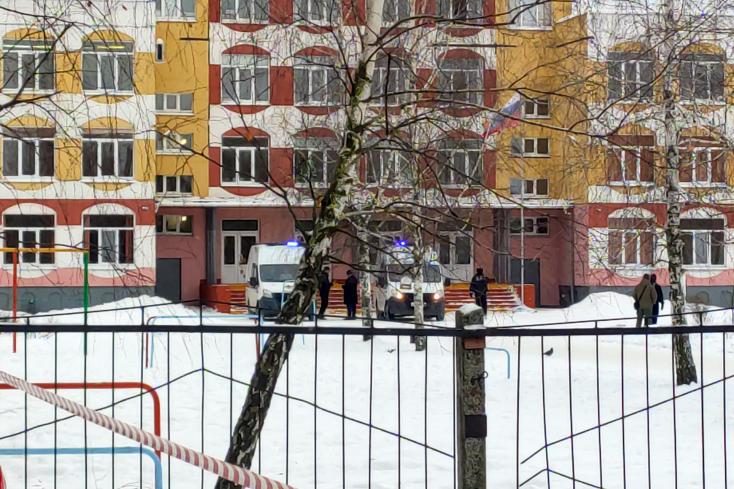 Au moins deux morts et cinq blessés dans une fusillade tragique dans une école de l'ouest de la Russie