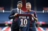 La police française perquisitionne les bureaux des impôts du ministère des Finances pour le transfert de Neymar