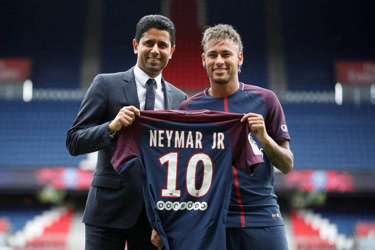 La police française perquisitionne les bureaux des impôts du ministère des Finances pour le transfert de Neymar