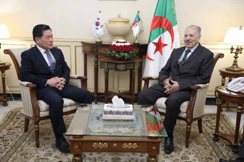 Décryptage de la rencontre entre Goudjil et l'ambassadeur de la république de Corée en Algérie