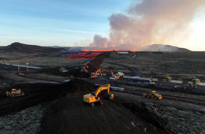 L'éruption dévastatrice : La lave du volcan islandais engloutit la ville, mettant le feu aux habitations