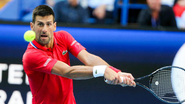 Novak Djokovic confronté à un problème au poignet droit : double défaite en United Cup et inquiétudes pour l'open d'Australie