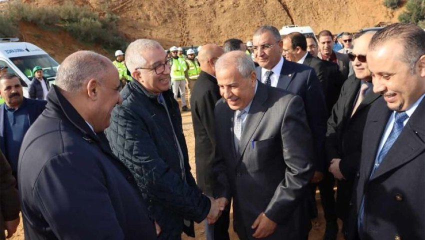 Présentation des travaux de la station de dessalement de Goudiat-Edraouche