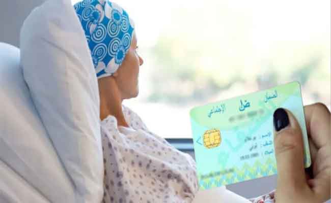 Distribution de cartes CHIFA aux patients non assurés contre le cancer en Algérie