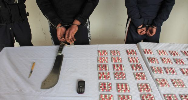 11 Suspects interpellés à Alger pour trafic de drogue et possession d'armes