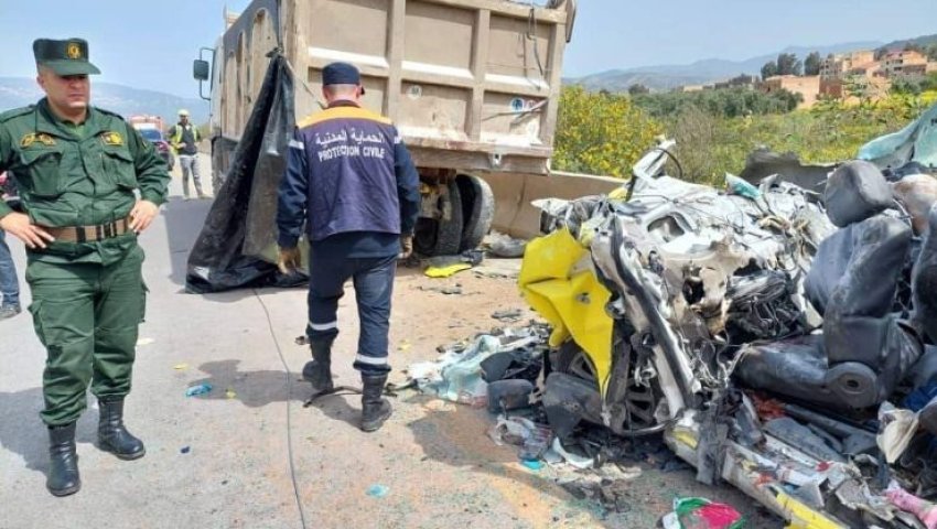 Amalou : 8 morts dans une collision entre un poids-lourd et un taxi