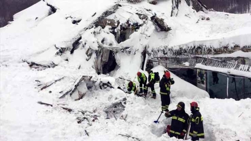 Italie : Avalanches coinçant des milliers de personnes en vallée d'Aoste