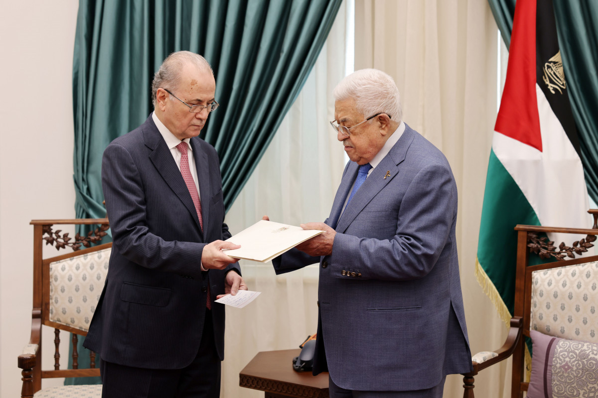 Mahmoud Abbas approuve le nouveau gouvernement palestinien de Mohammad Mustafa