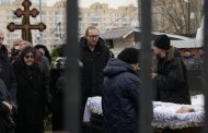 Des milliers de Russes ont bravé l'interdiction pour rendre un émouvant hommage à Navalny : un adieu chargé d'émotion