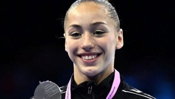 Kaylia Nemour : Une gymnaste algérienne exceptionnelle défie les attentes internationales