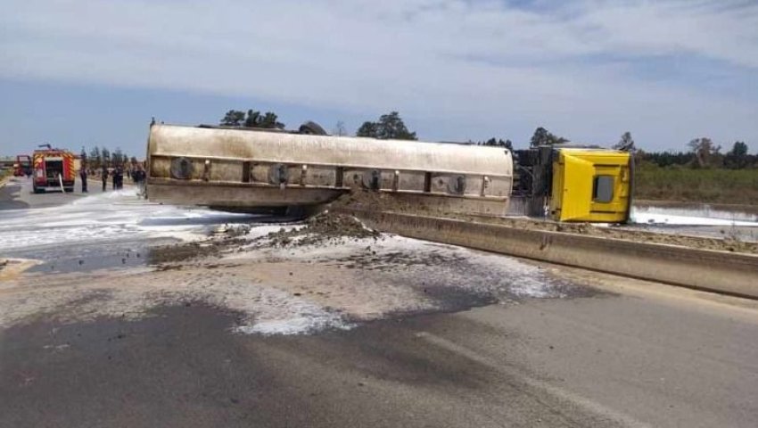 Sétif : Camion-citerne en feu sur l'autoroute Est-Ouest