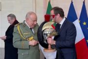 Pourquoi la France protège le régime des généraux et empêche sa chute?
