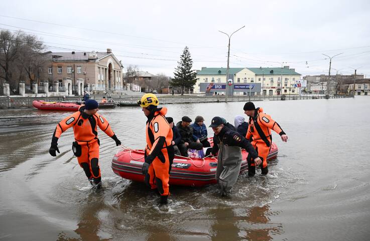 Plus de 10 000 foyers touchés par les inondations en Russie, état d'urgence déclaré
