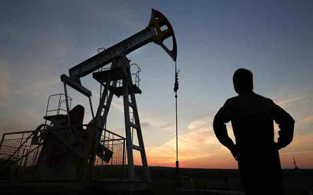 Les prix du pétrole chutent en raison des inquiétudes concernant l'offre mondiale