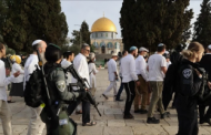 Des centaines de colons israéliens envahissent la mosquée Al-Aqsa sous protection policière