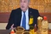 Un ivrogne préside aux destinées de l'Algérie, considérant ses concitoyens comme de simples bêtes de somme