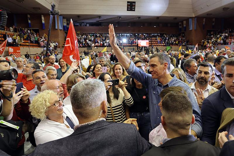 Changement de cap politique en Catalogne : La victoire des socialistes de Pedro Sánchez