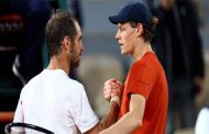 Jannik Sinner élimine Richard Gasquet et se qualifie pour le troisième tour de Roland-Garros