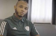 Yacine Brahimi répond : «Je suis triste de ne pas pouvoir jouer lundi»