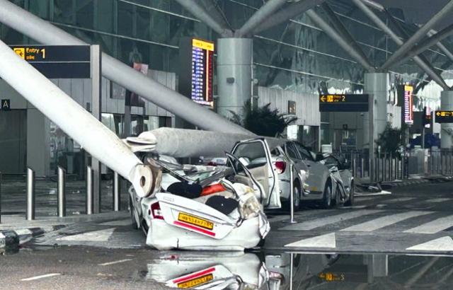 Mort et blessures à l'Aéroport de New Delhi : Un toit cède sous les fortes précipitations