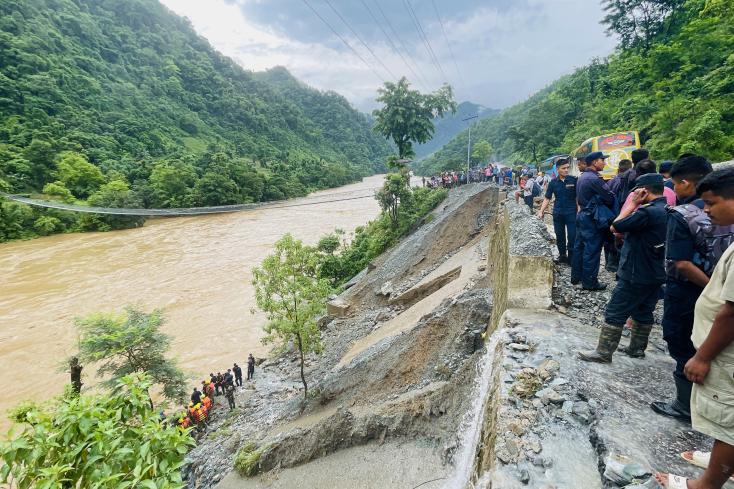 Glissement de terrain mortel au Népal : 66 disparus dans la rivière Trishuli