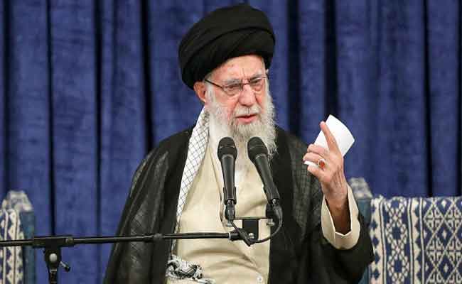 Pezeshkian reçoit l'approbation officielle de Khamenei pour diriger l'Iran