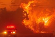 Incendies dévastateurs dans l'Ouest Américain : Comment la nouvelle vague de chaleur exacerbe la situation ?