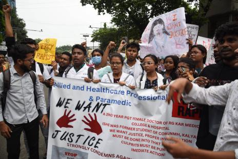 Inde : Grève des médecins après le viol et le meurtre d'une collègue – un cri d'alarme contre la violence sexuelle