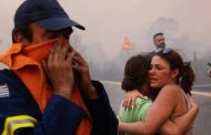 Grèce : incendies hors de contrôle forcent l'évacuation de Marathon