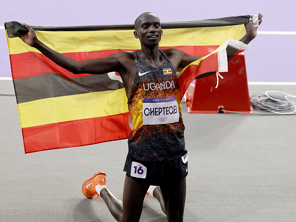 Cheptegei domine le 10 000 mètres aux JO de Paris : Une victoire mémorable pour l'Ougandais