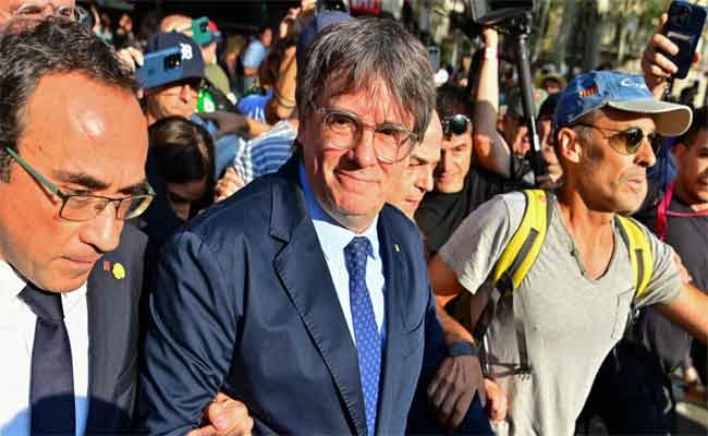 La brève réapparition de Puigdemont déstabilise la Catalogne