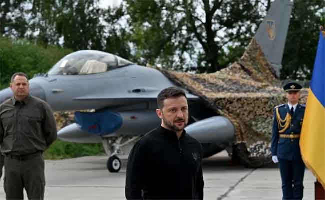 Guerre en Ukraine : Les F-16 Américains sont arrivés, mais pas assez nombreux, affirme Zelensky