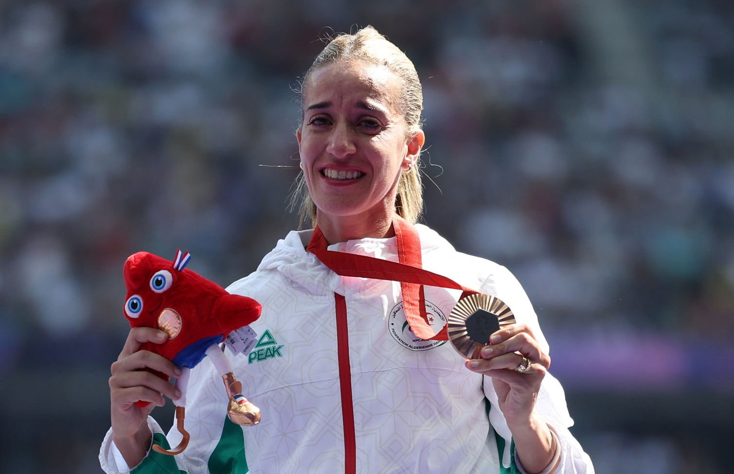 Jeux Paralympiques de Paris 2024: Lynda Hamri s'illustre avec une Médaille de Bronze au saut en longueur