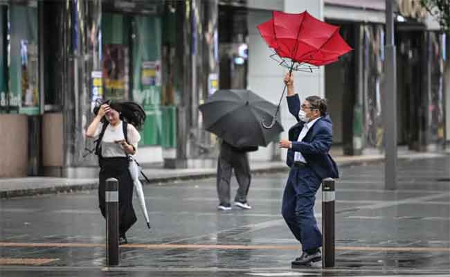 Japon : Le Typhon Shanshan cause 5 morts et des risques accrus d’inondations