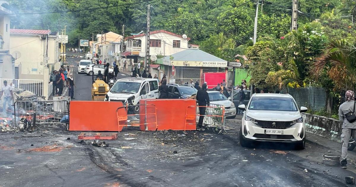 France : Des gendarmes visés par des tirs d'armes automatiques en Martinique