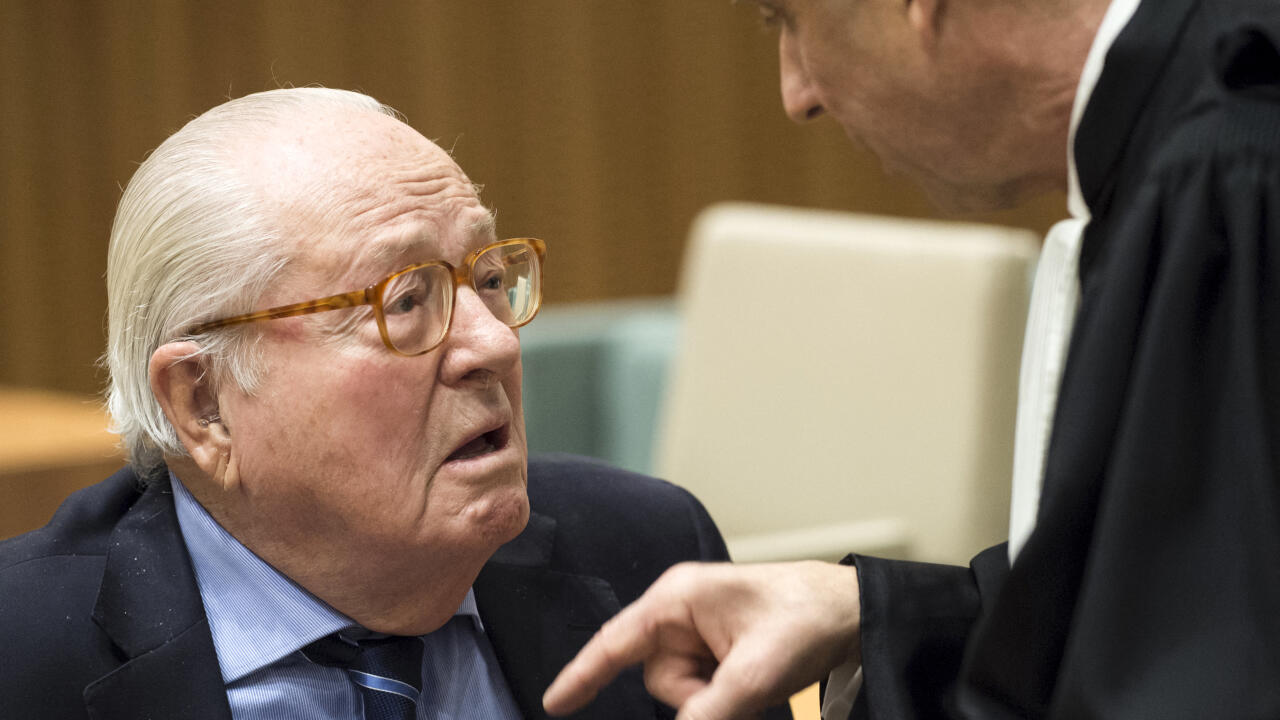 Scandale des dépenses au parlement européen : Jean-Marie Le Pen sommé de rembourser 300 000 euros