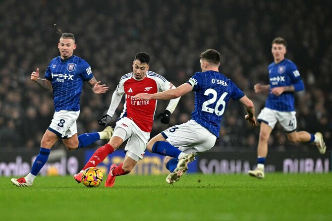 Arsenal grimpe à la deuxième place de la Premier League après une victoire décisive contre Ipswich