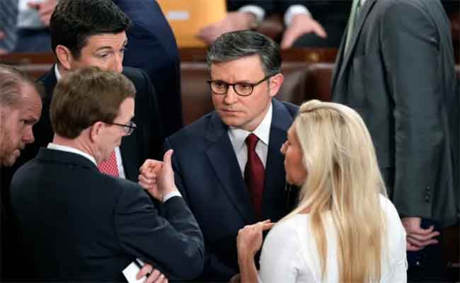 Mike Johnson Réélu Président de la Chambre des Représentants des États-Unis : Un Test de l'Unité Républicaine dans un Congrès Divisé