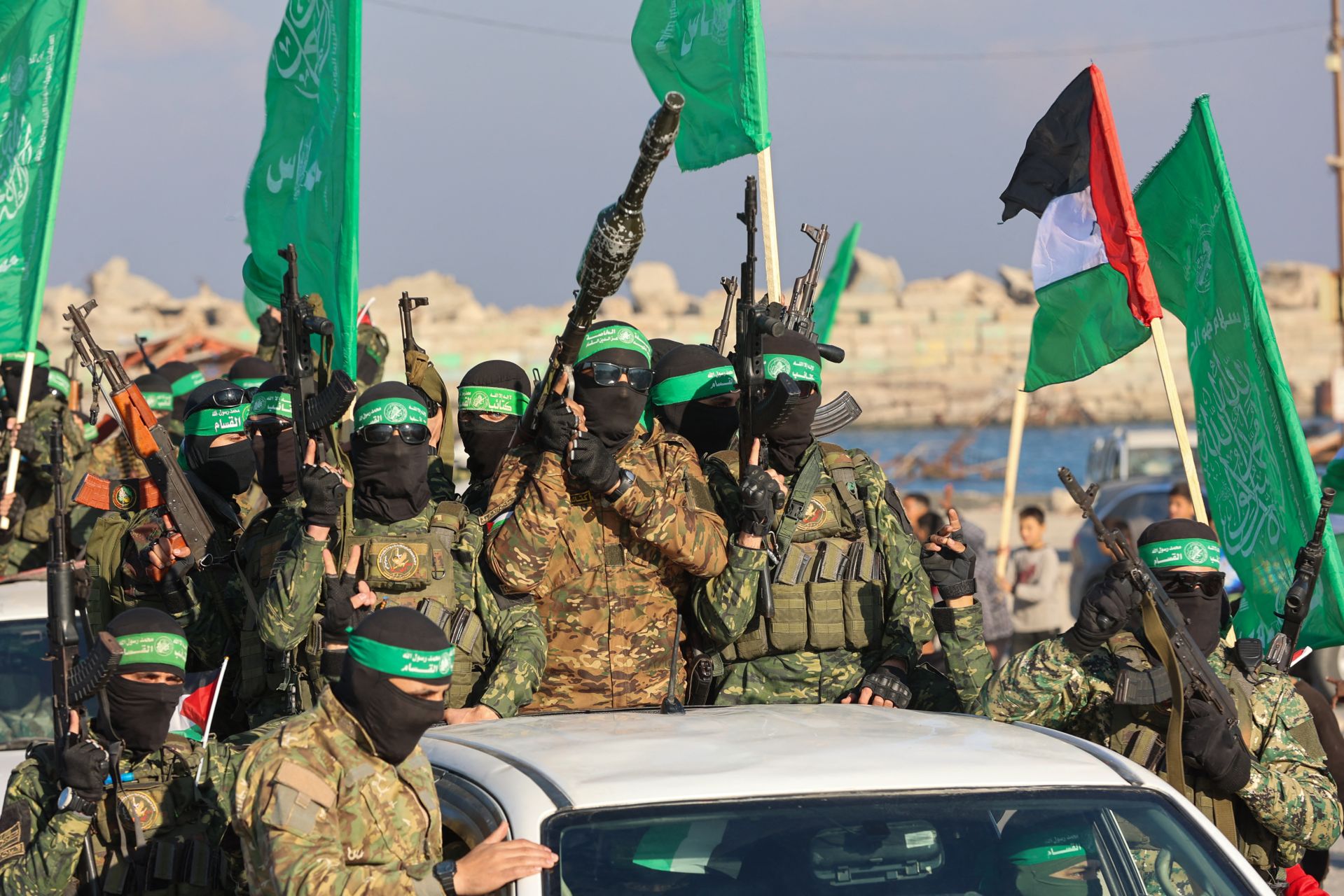 Hamas restitue les corps de quatre prisonniers israéliens alors que la trêve à Gaza se poursuit