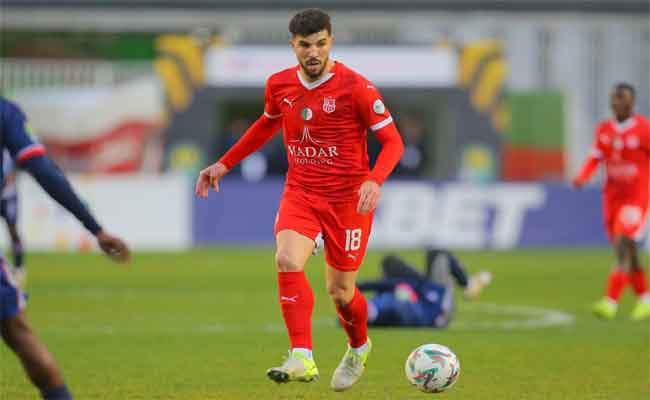 Ligue 1 Algérienne : Mahious brille avec un doublé et propulse le CRB vers le podium, le MCA tenu en échec