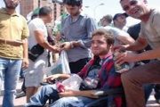 Cela ne se produit qu'en Algérie pendant le mois de Ramadan : les laïcs sortent pour attaquer les fidèles et les jeûneurs dans les mosquées