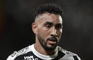 Dimitri Payet visé par une plainte pour violences : une relation trouble révélée au grand jour